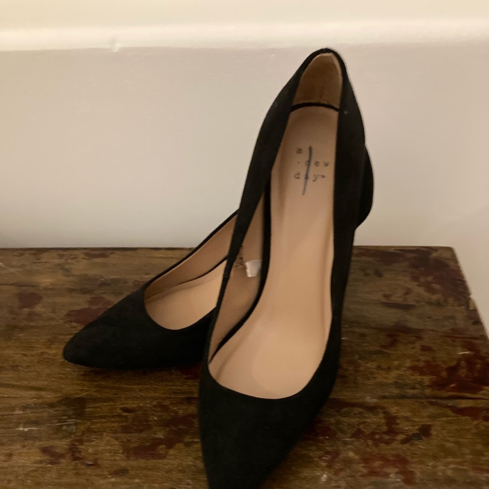 A New Day suede textile pumps,9,pointed toe,EUC